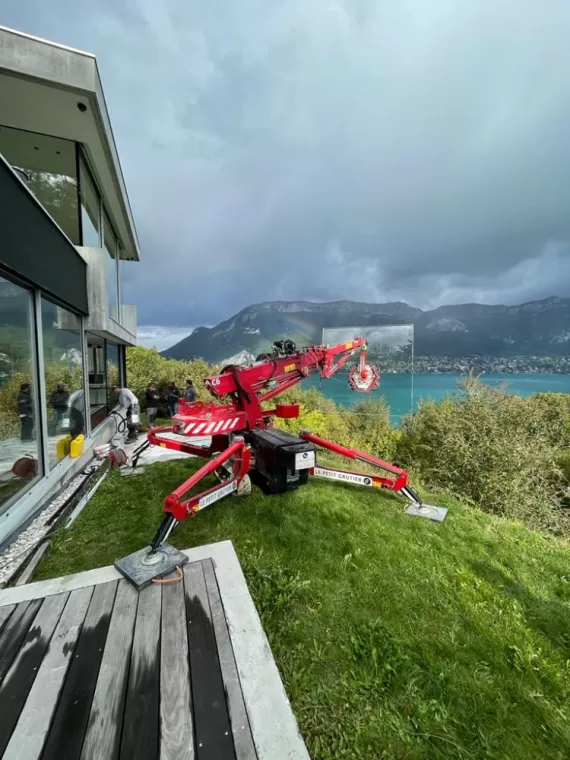 Location de mini grue avec ou sans opérateur ou chauffeur à Lyon, Lyon, Le Petit Grutier