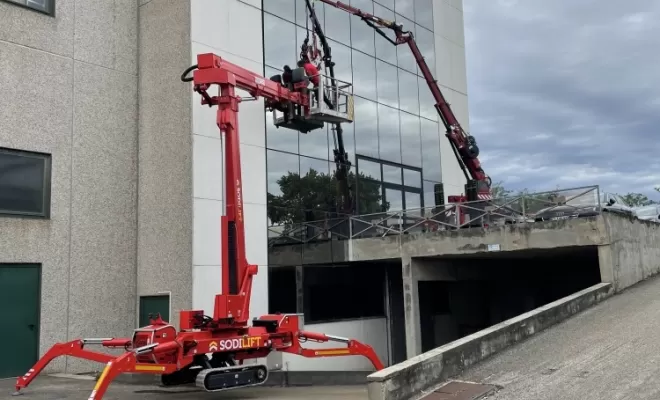 Location Nacelle Araignée 21m 21-12, Lyon, faible charge dans accès parking 